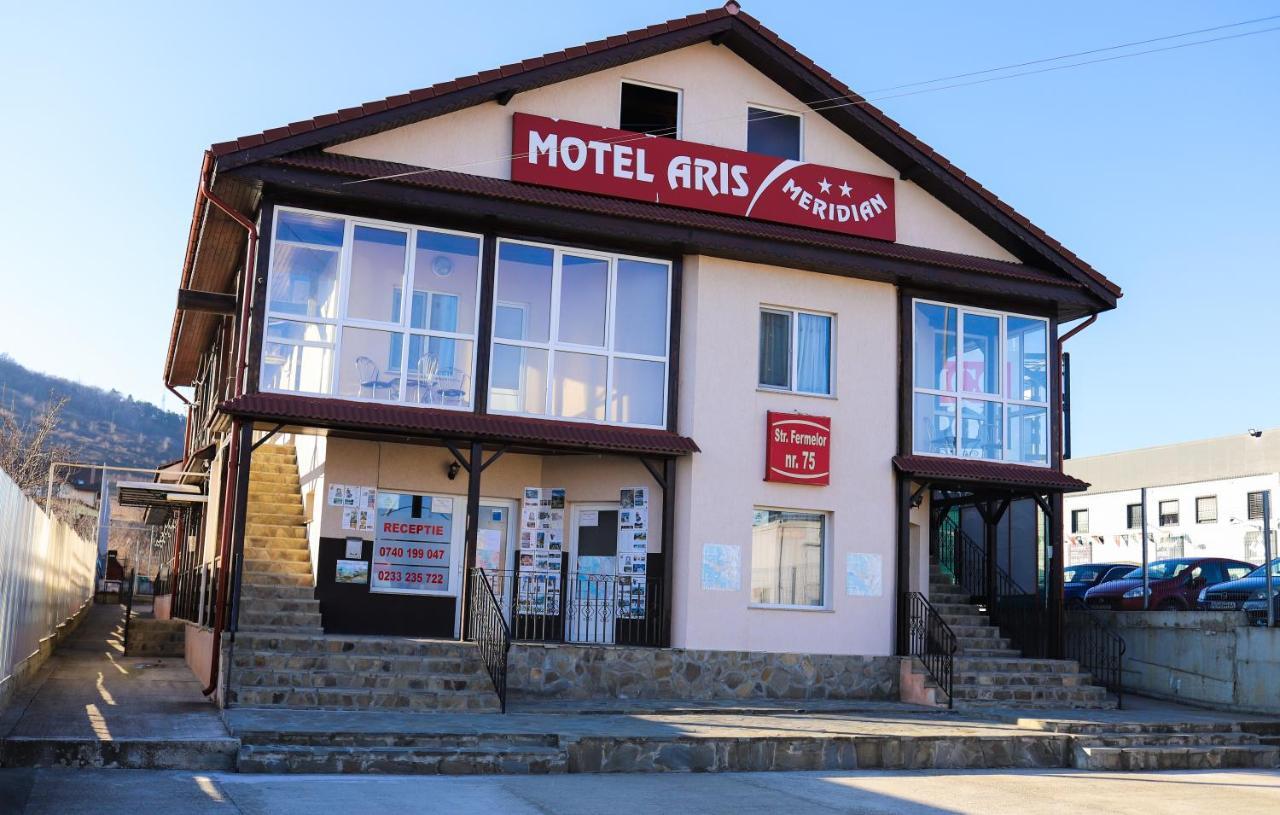 بياترا نام Motel Aris Meridian المظهر الخارجي الصورة