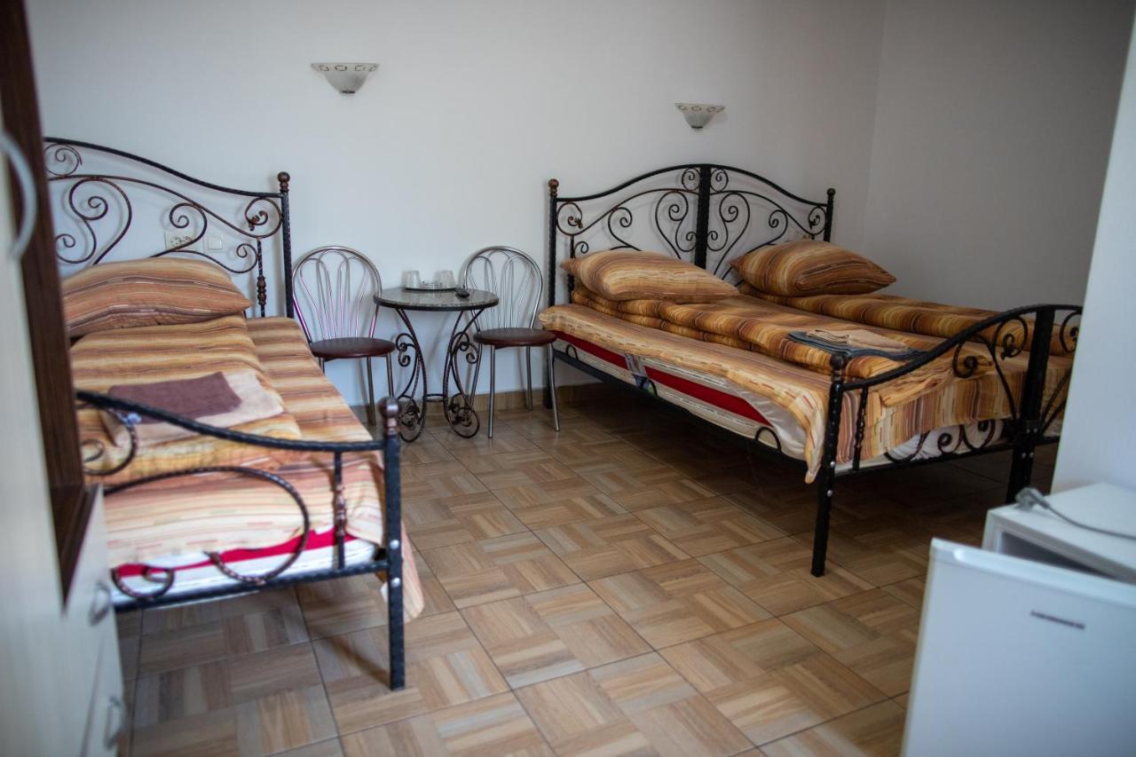 بياترا نام Motel Aris Meridian المظهر الخارجي الصورة
