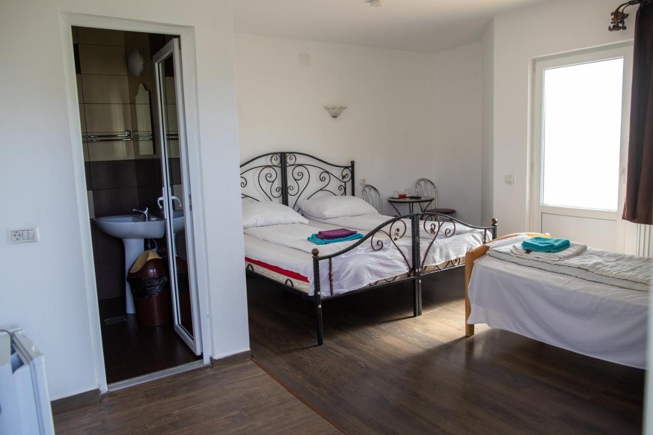 بياترا نام Motel Aris Meridian المظهر الخارجي الصورة
