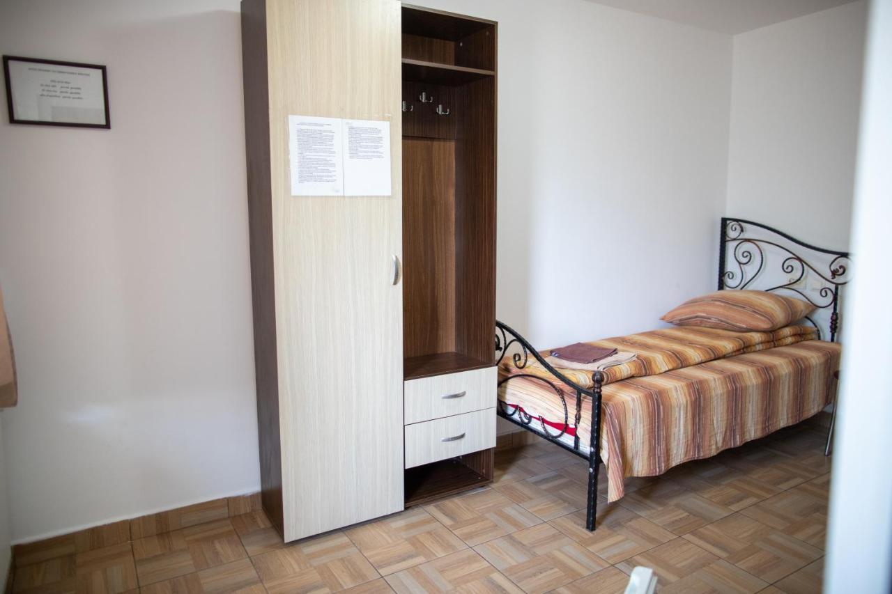 بياترا نام Motel Aris Meridian المظهر الخارجي الصورة