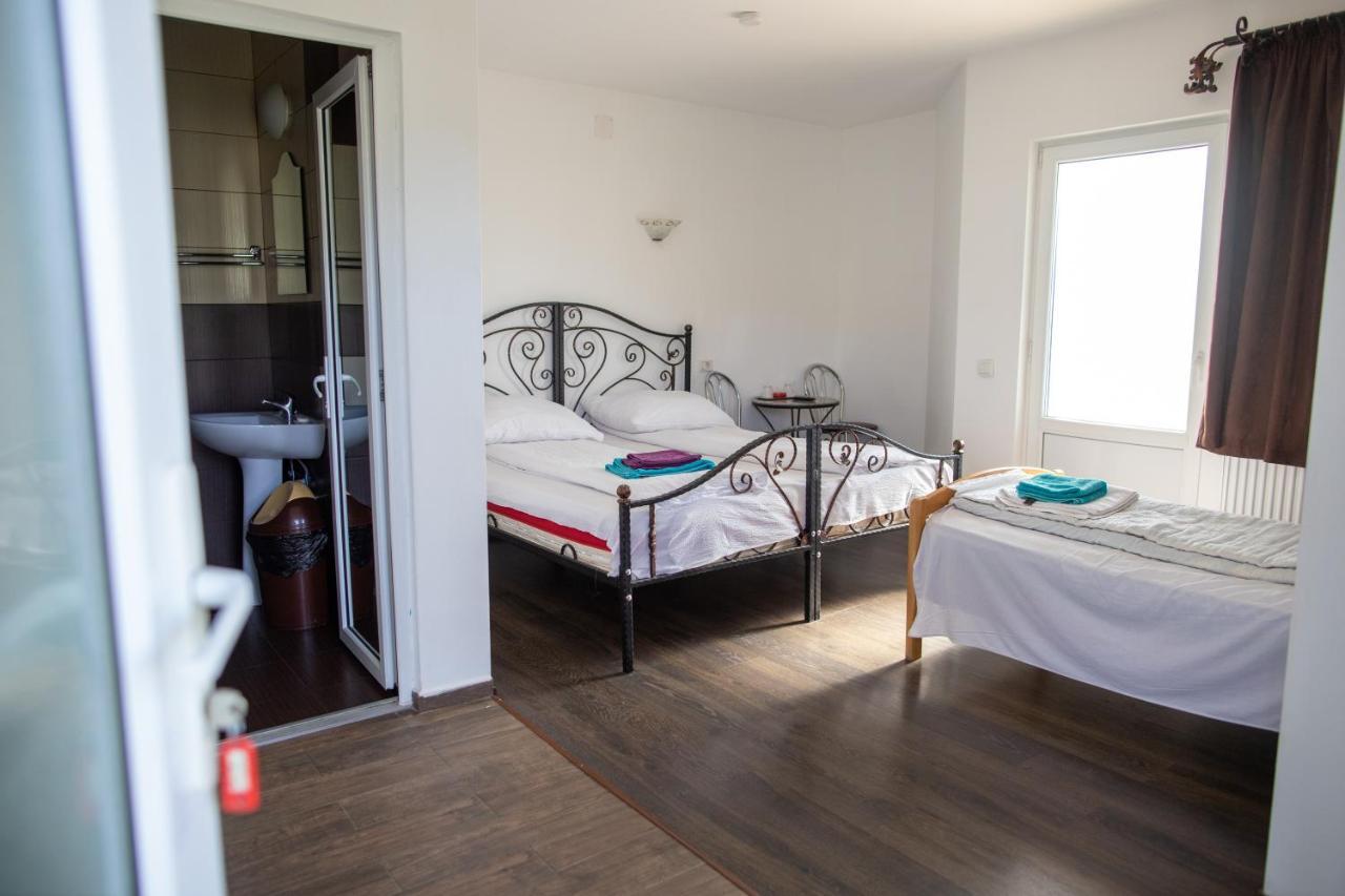 بياترا نام Motel Aris Meridian المظهر الخارجي الصورة