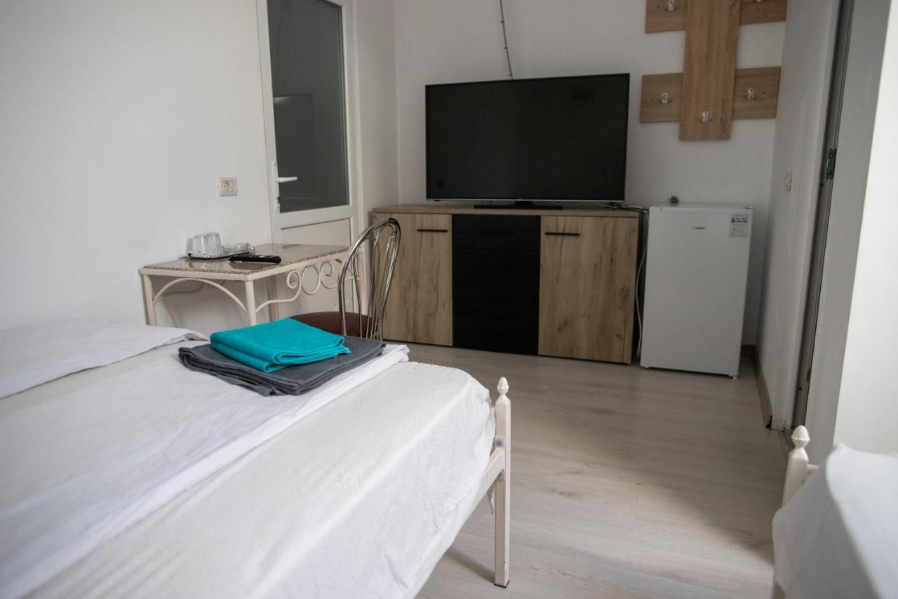 بياترا نام Motel Aris Meridian المظهر الخارجي الصورة