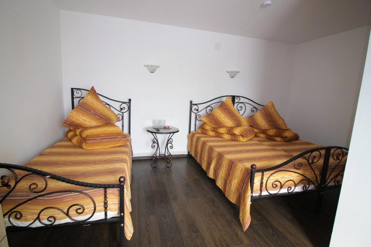 بياترا نام Motel Aris Meridian المظهر الخارجي الصورة