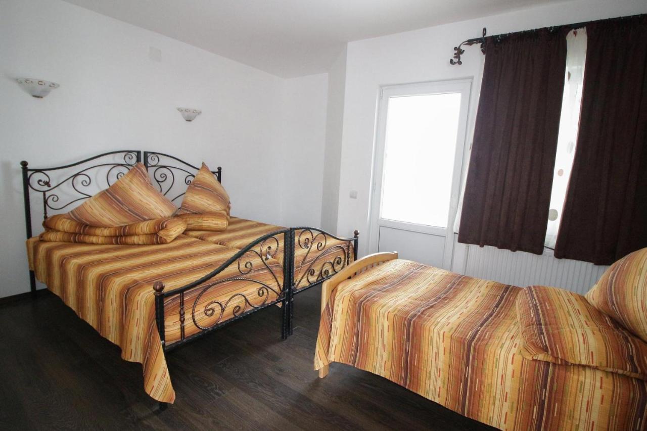 بياترا نام Motel Aris Meridian الغرفة الصورة