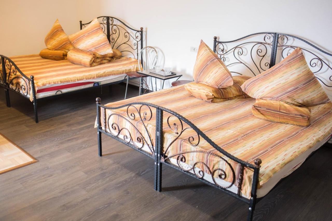 بياترا نام Motel Aris Meridian المظهر الخارجي الصورة