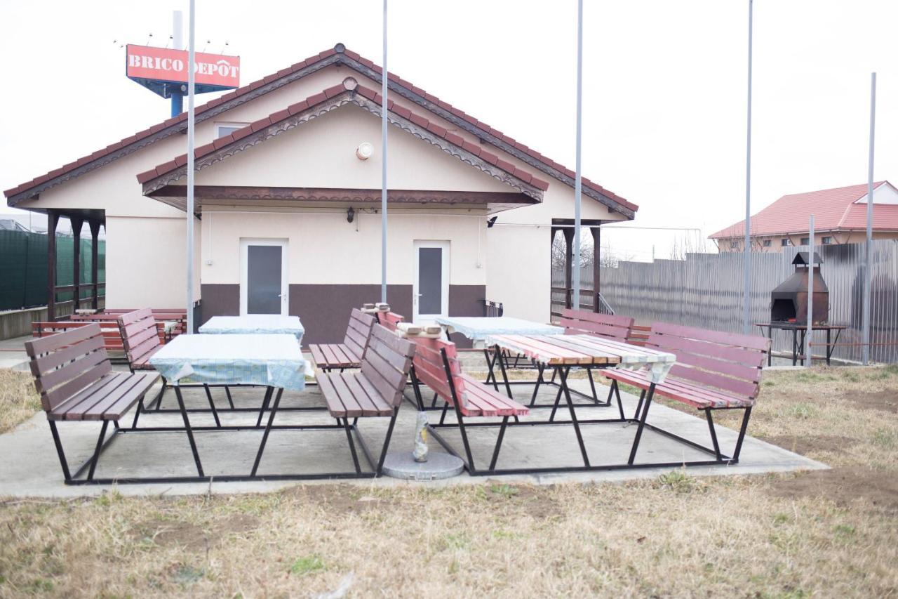 بياترا نام Motel Aris Meridian المظهر الخارجي الصورة